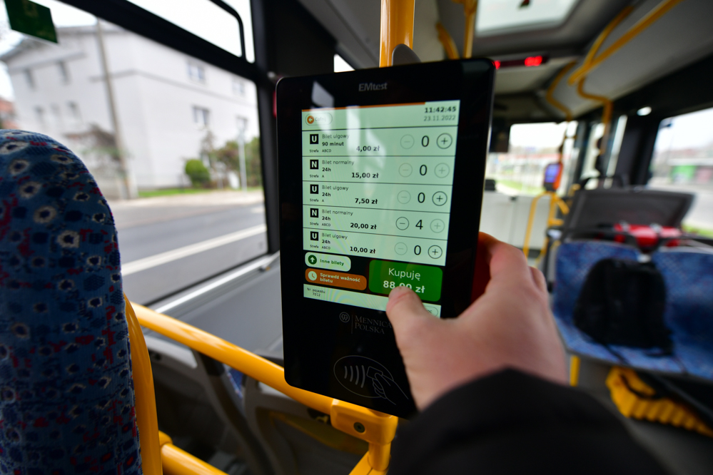 mpk bilety płatność zbliżeniowa karta wiśniewski bilety na kartę - Wojtek Wardejn - Radio Poznań