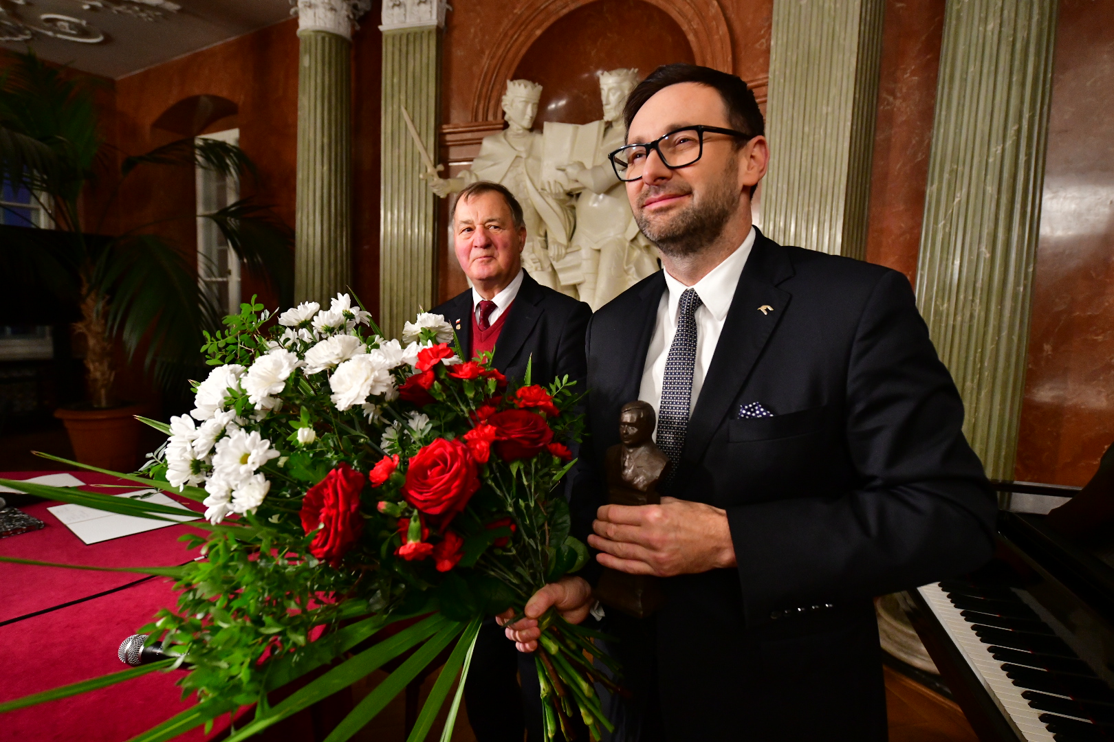 daniel obajtek statuetka lecha kaczyńskiego mikołajczak wróblewski emilewicz - Wojtek Wardejn - Radio Poznań