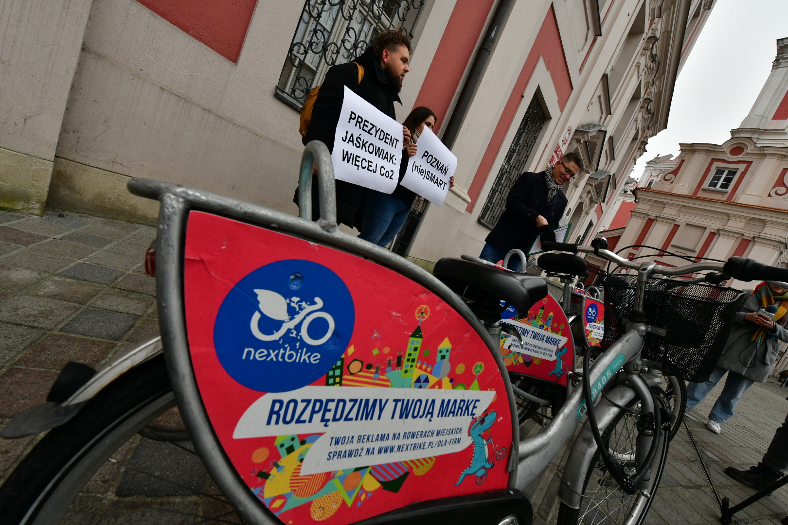 Szymon Kwiek protest ws rowerów miejskich - Wojtek Wardejn - Radio Poznań