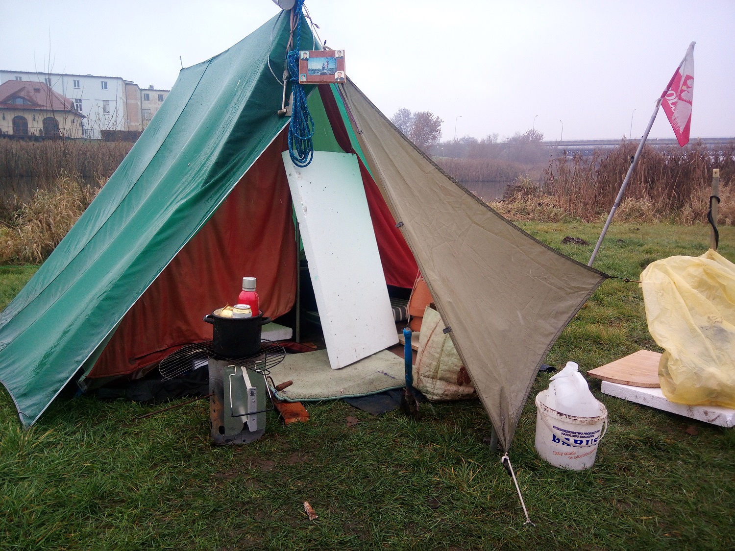 biwak przed urzędem - Sławomir Zasadzki