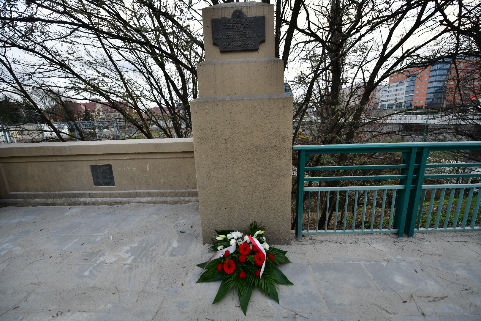 rocznica stanu wojennego poznań tablica Wojciecha Cieślewicza - Wojtek Wardejn - Radio Poznań