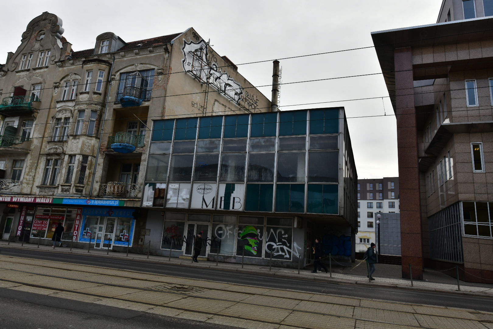 salki sportowe w opuszczonych budynkach pomysł radny mateusz rozmiarek - Wojtek Wardejn - Radio Poznań