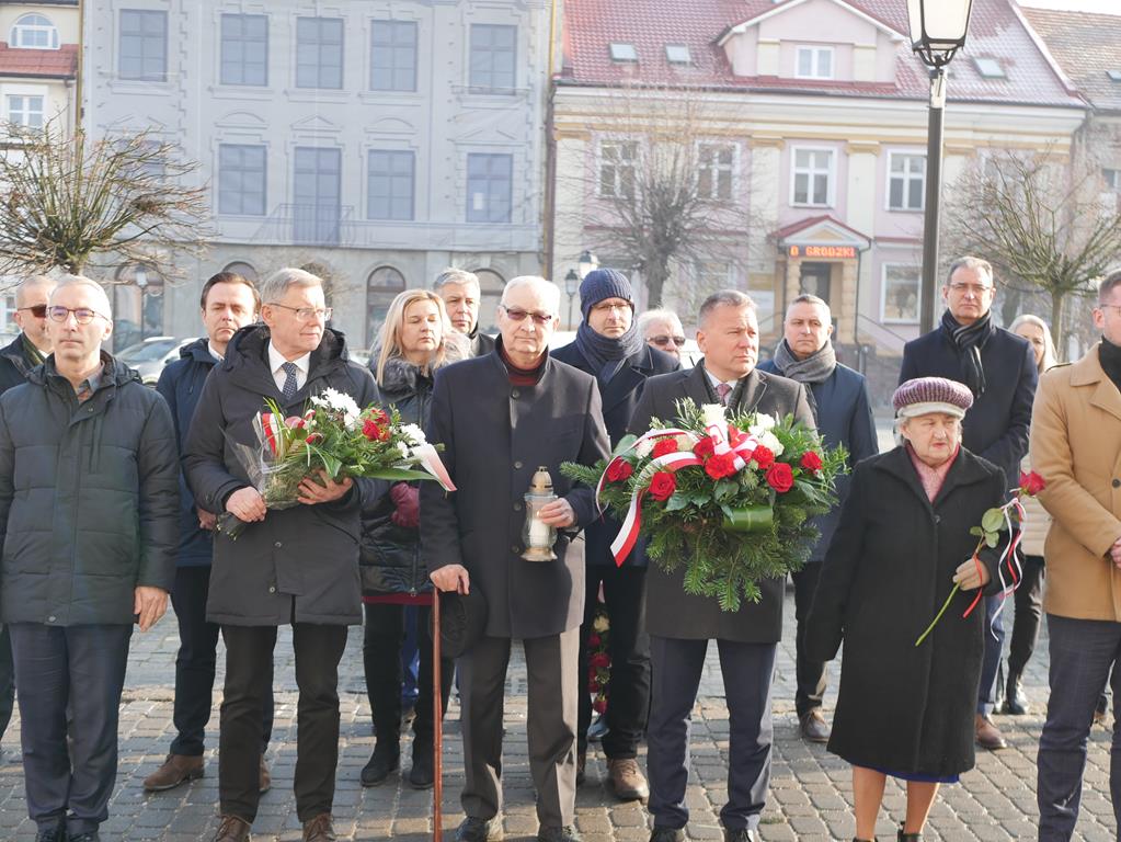 mieszkańcy konina zginęli niosąc pomoc zginęli ratując załogę czołgu  Lucjan Ptak i Aleksander Miłkowski - Sławomir Zasadzki - Radio Poznań