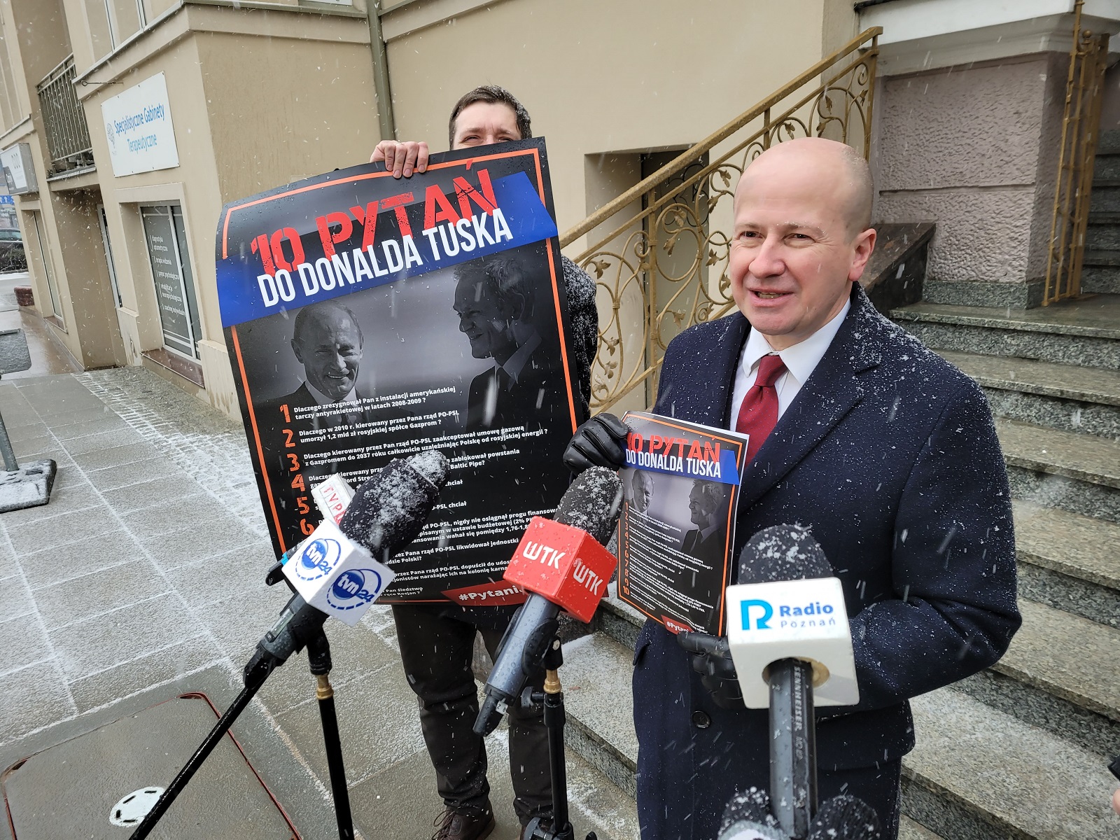 Poseł Wróblewski - 10 pytań do Tuska konferencja