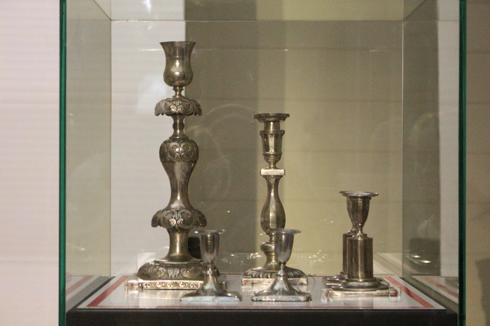 Kolekcja przedwojennych sreber dla Muzeum Narodowego - Leon Bielewicz  - Radio Poznań