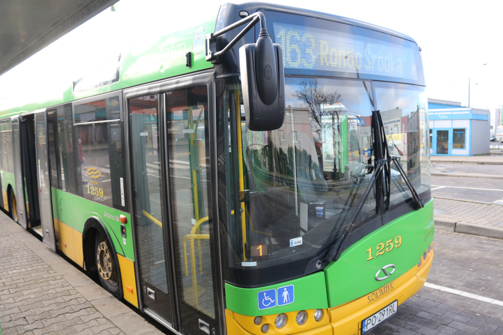 autobus tramwaj mpk komunikacja miejska pasażer pasażerowie peka - Leon Bielewicz - Radio Poznań