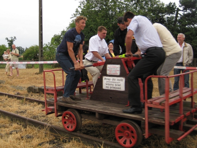 Wyścigi drezyn kolejowych w Jutrosinie - Martyna Marciniak