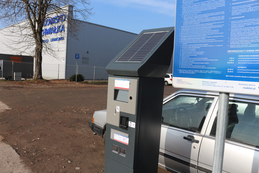 parking przy lodowisku chwiałka - Leon Bielewicz  - Radio Poznań