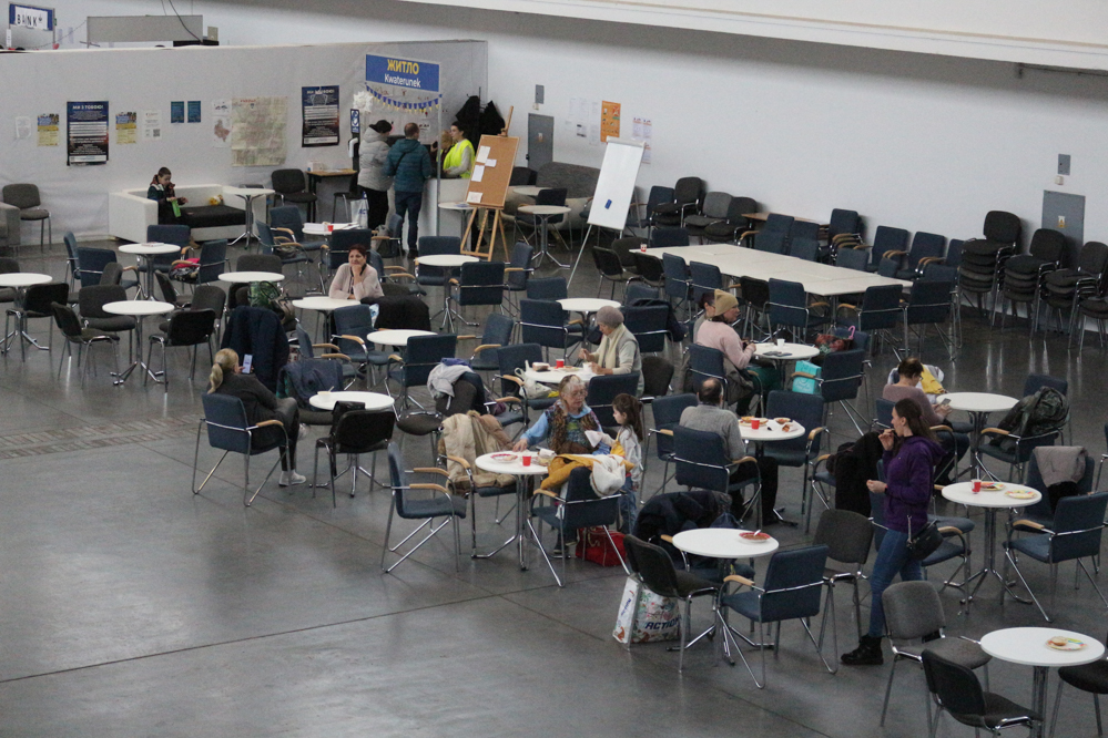 punkt recepcyjny poznań targi pomoc ukraincy - Leon Bielewicz 