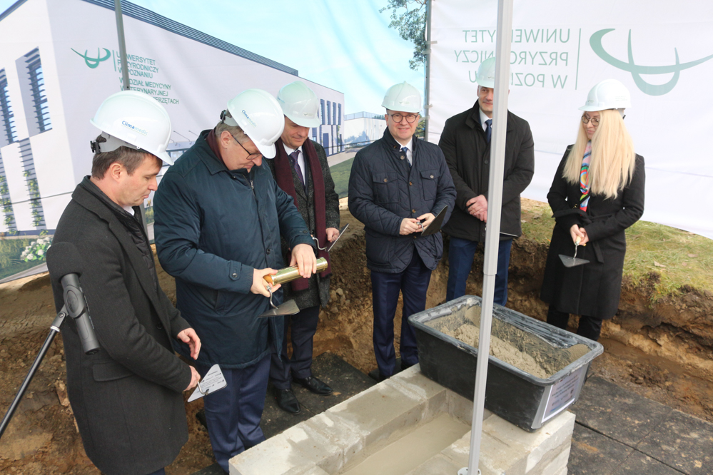 Centrum kliniczne medycyny i hodowli zwierząt oraz ochrony klimatu Uniwersytetu Przyrodniczego - Leon Bielewicz - Radio Poznań