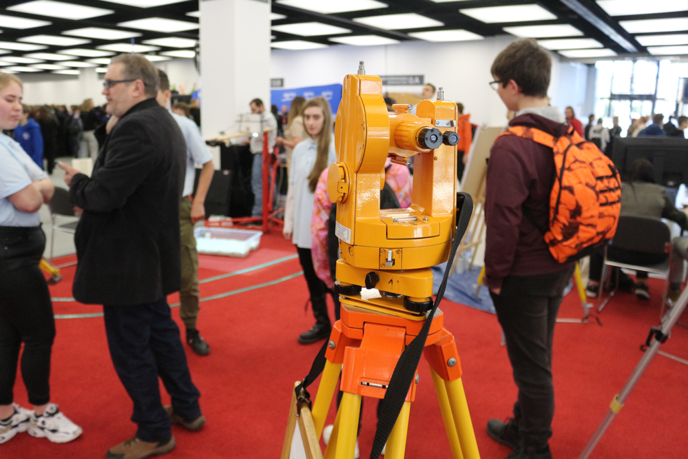 Targi Szkolnictwa Zawodowego i Technicznego "Arena Zawodów" - Leon Bielewicz  - Radio Poznań