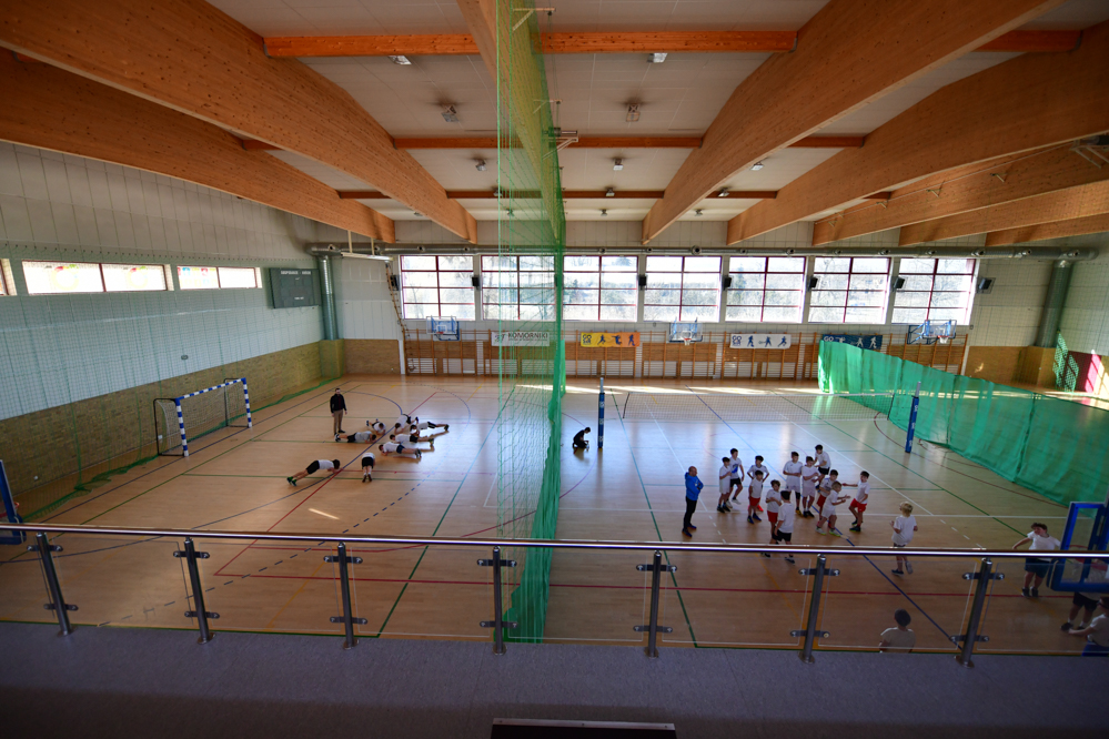 hala Gminnego Ośrodka Sportu i Rekreacji komorniki - Wojtek Wardejn - Radio Poznań