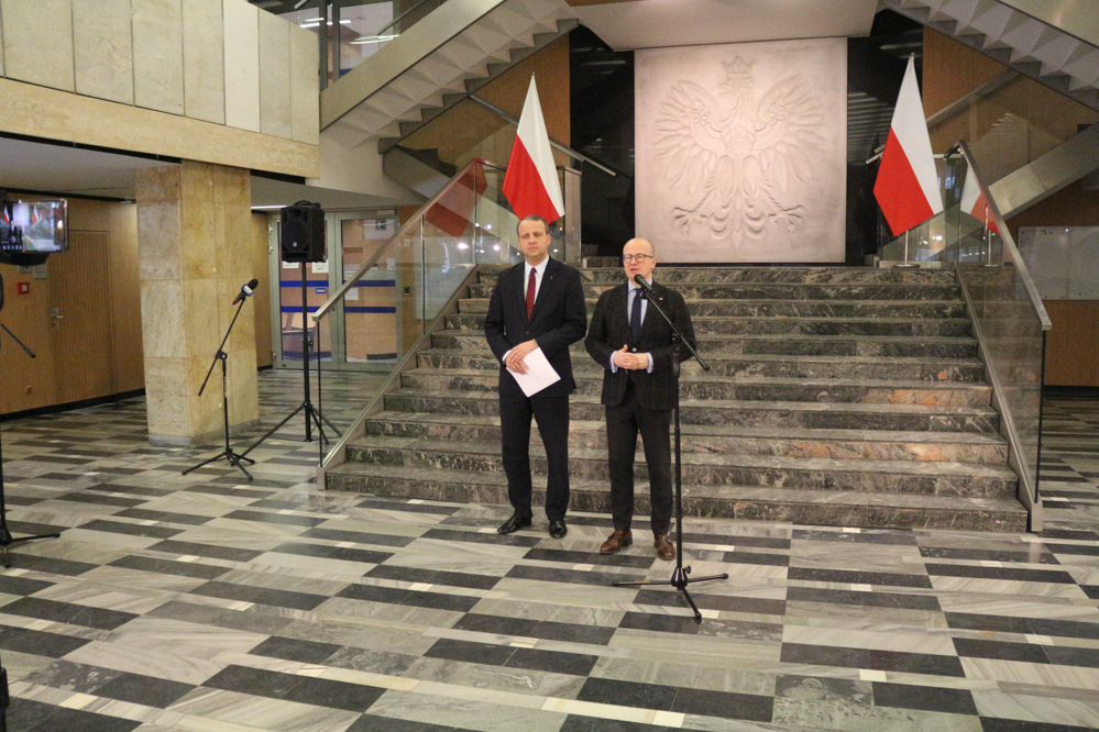 Rządowy program wsparcia budownictwa socjalnego i komunalnego bartłomiej wróblewski i wojewoda michał zieliński - Leon Bielewicz  - Radio Poznań