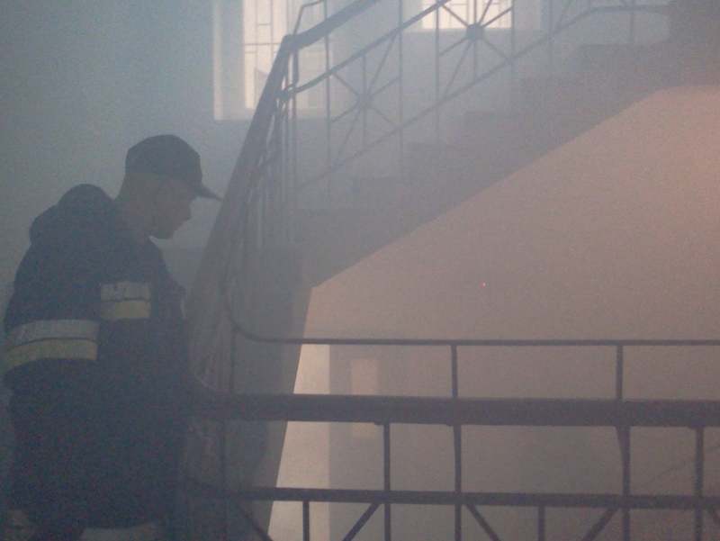 Zadymienie - ćwiczenia pożarowe - Adam Michalkiewicz