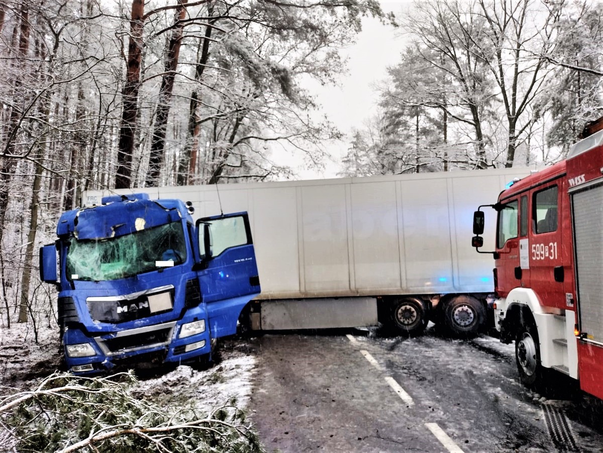 wypadek szamotuły ciężarówka - KPP Szamotuły