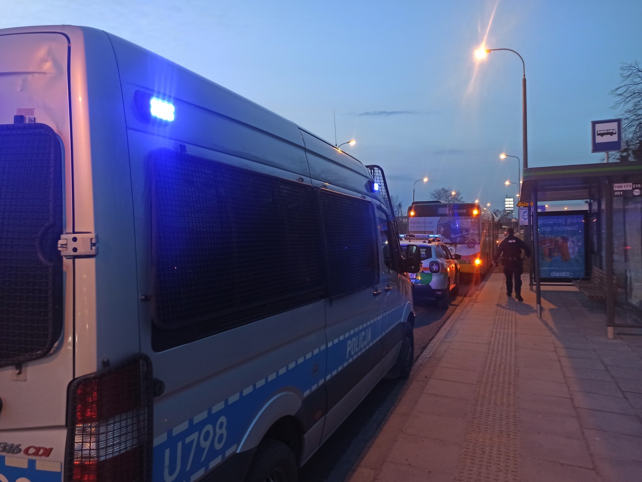 atak na pasażera mpk policja przystanek - Bartosz Garczyński - Radio Poznań