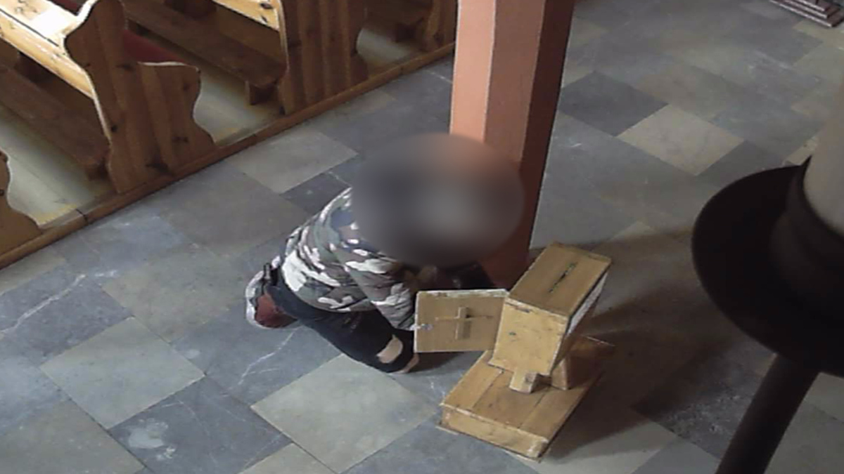 okradali skarbony wyrzysk - KPP Piła