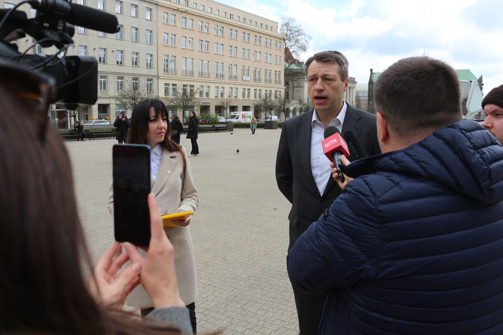 konferencja działaczy hołowni - Leon Bielewicz  - Radio Poznań