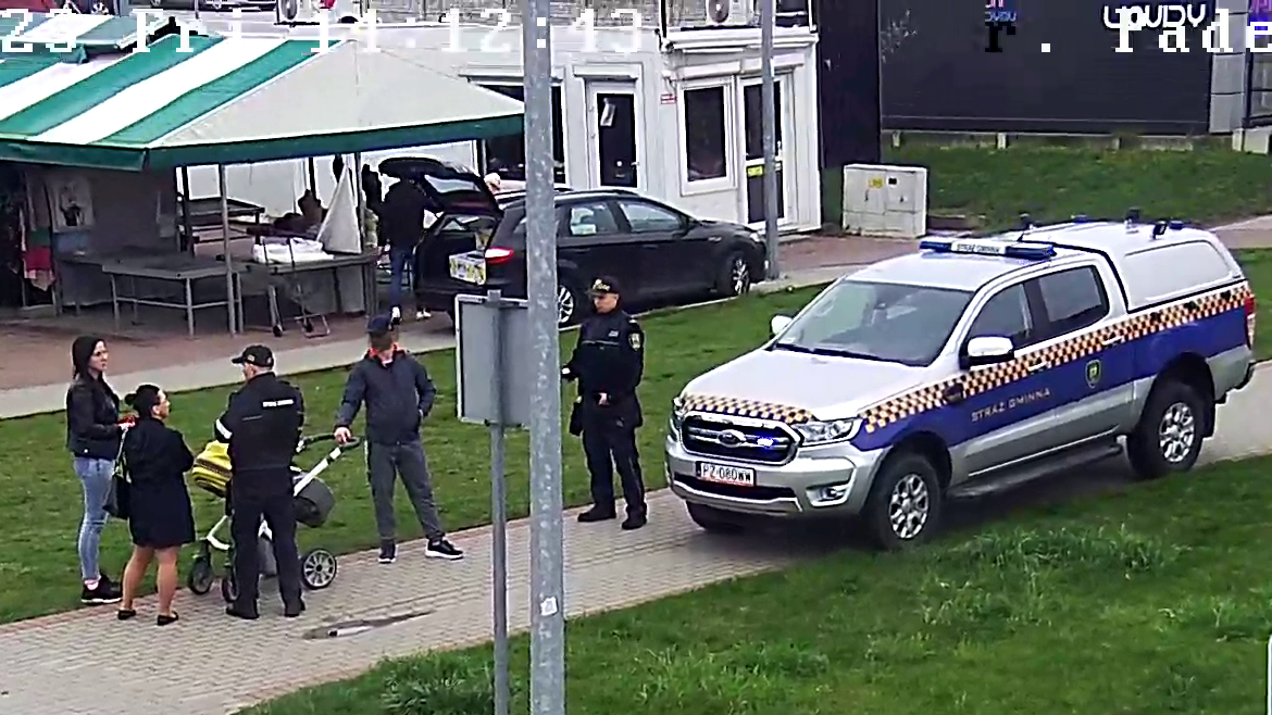 pijany prowadził wózek z dzieckiem  - Straż Gminna Czerwonak