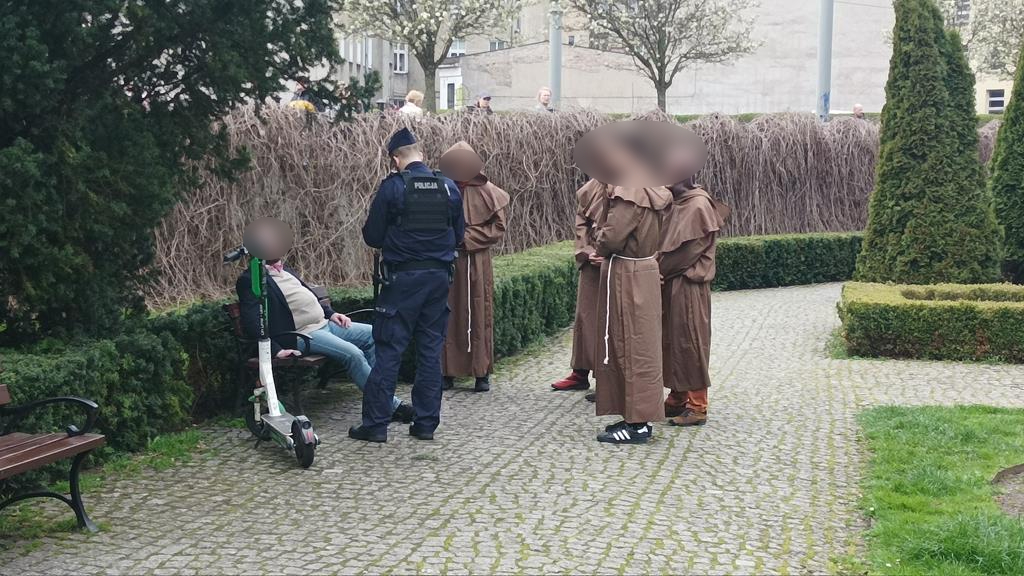 Policjanci zamknęli dostęp do poznańskiego Parku Chopina akcja fbi - Leon Bielewicz  - Radio Poznań