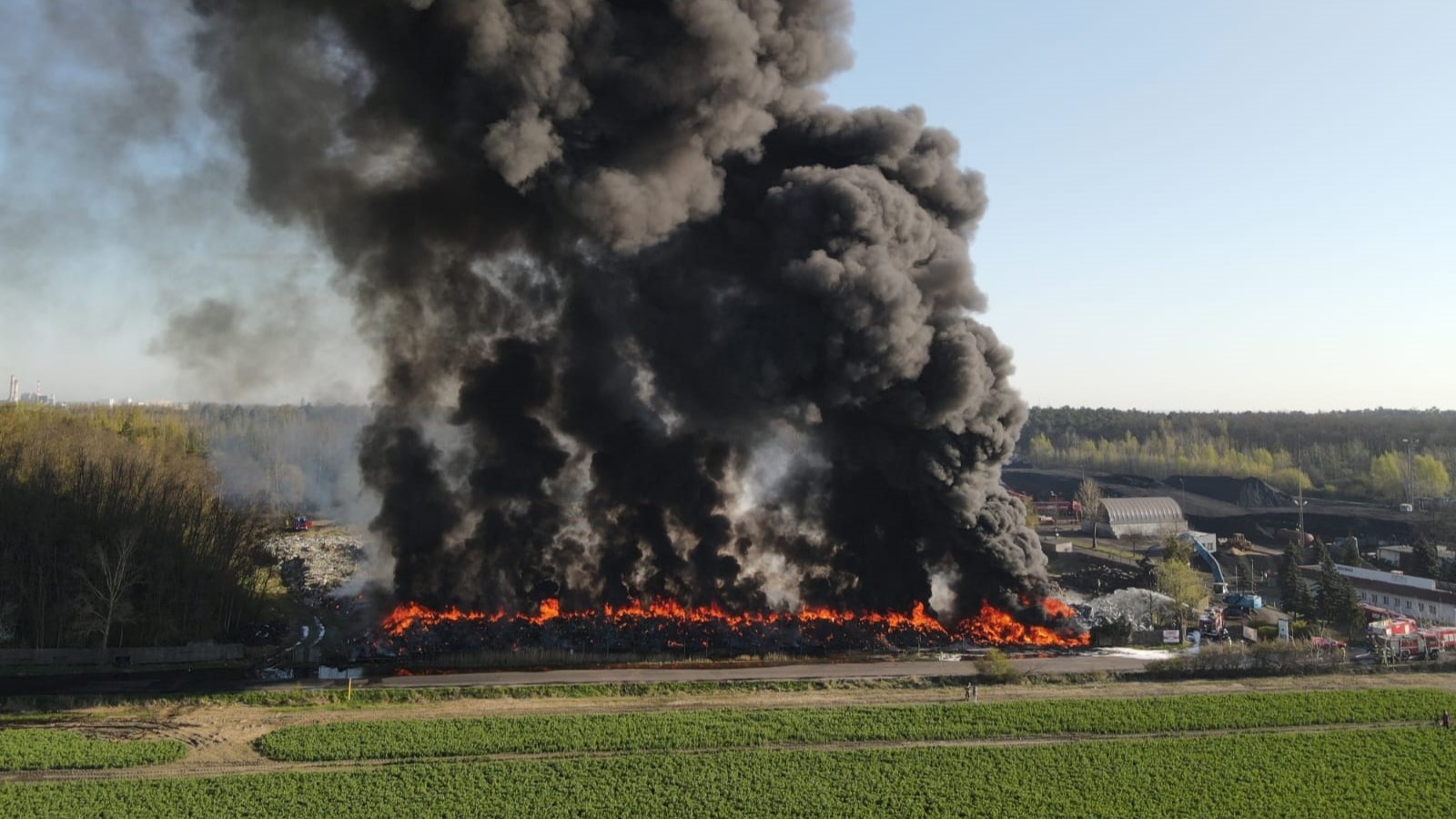 pożar składowiska opon konin marantowo - Paweł Figurski    - KM PSP Konin