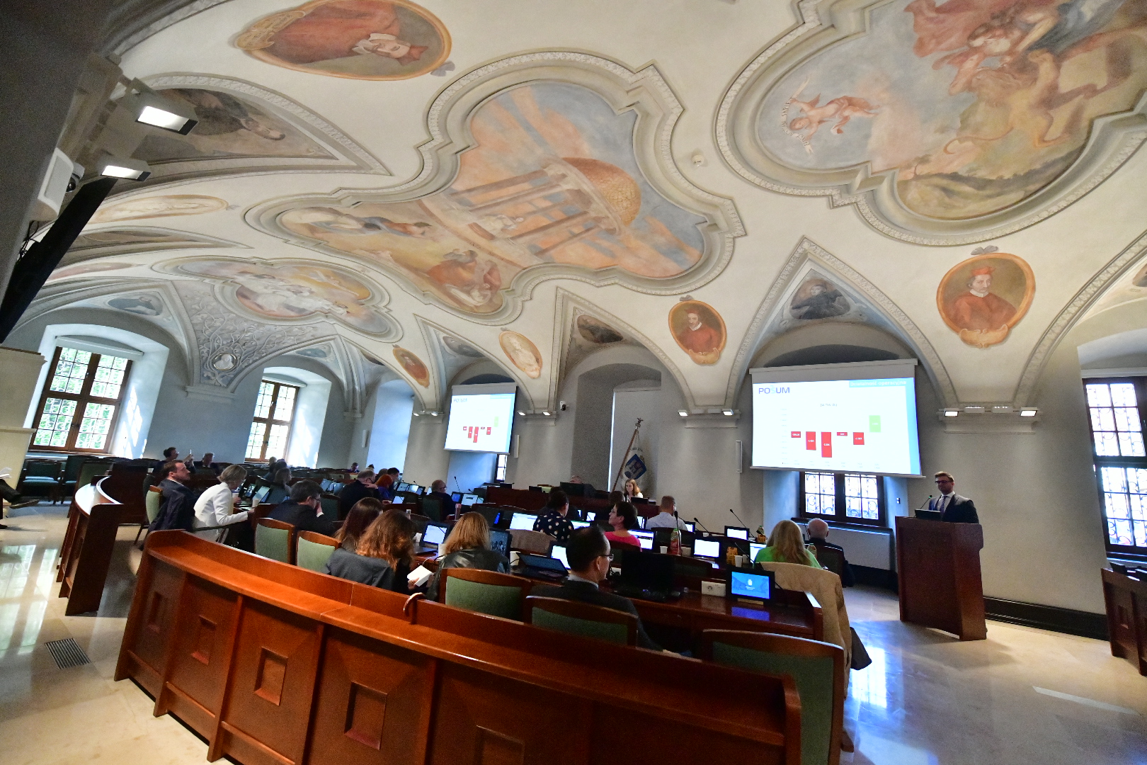 freski sala sesyjna malowidła sala sesyjna miasta rada miasta poznania - Wojtek Wardejn - Radio Poznań