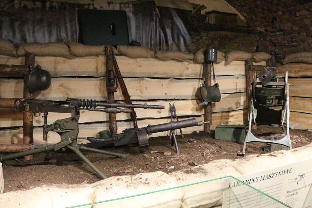 Muzeum Uzbrojenia na poznańskiej Cytadeli wystawa broń powstańców - Leon Bielewicz  - Radio Poznań
