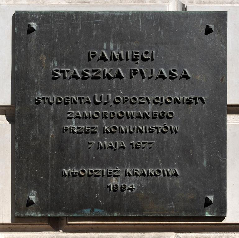 stanisław pyjas tablica pamiątkowa - Cezary p - Wikipedia/CC BY-SA 4.0