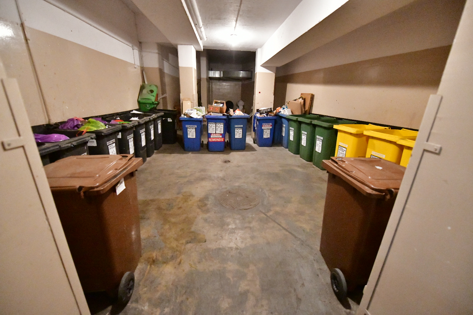 szyperska wywóz śmieci wywożą śmieci windą szyperska poznań - Wojtek Wardejn - Radio Poznań