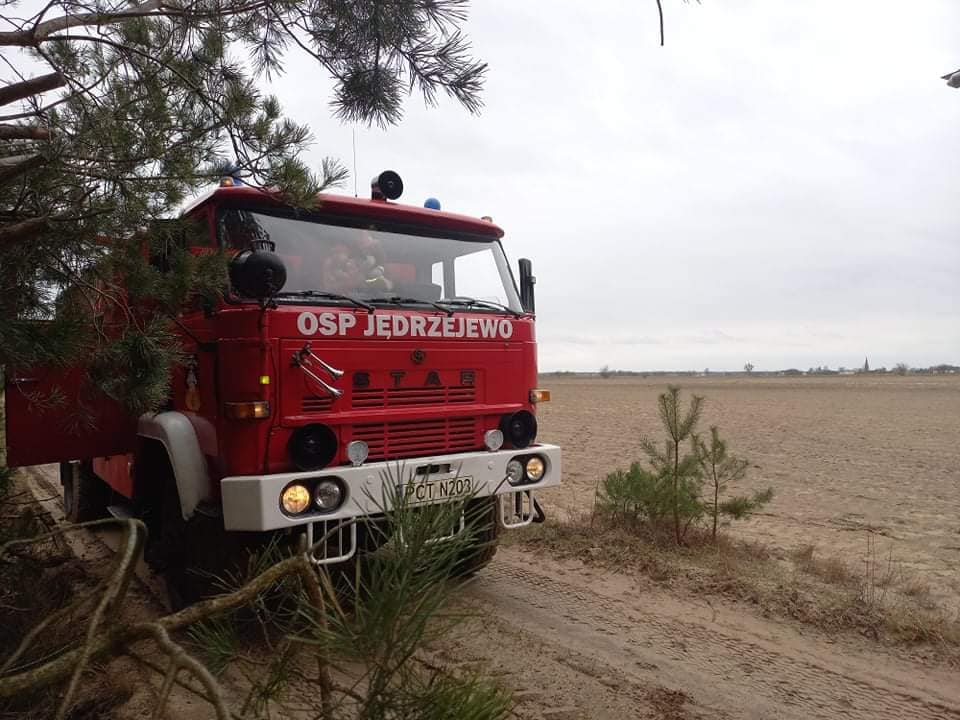 wóz strażaki jędrzejewo - OSP Jędrzejewo