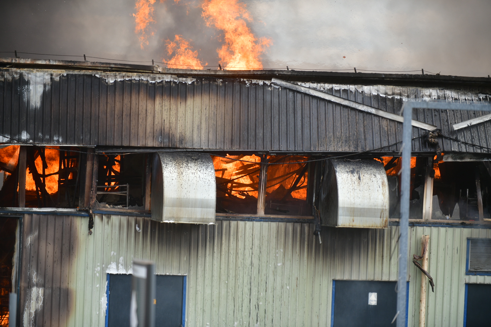 pożar luboń straż pożarna strażak strażacy ogień - Wojtek Wardejn - Radio Poznań