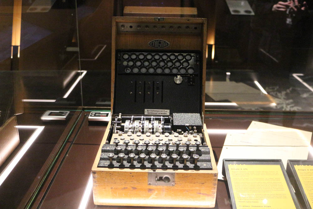 enigma nowa enigma centrum szyfrów enigma poznań - Leon Bielewicz  - Radio Poznań