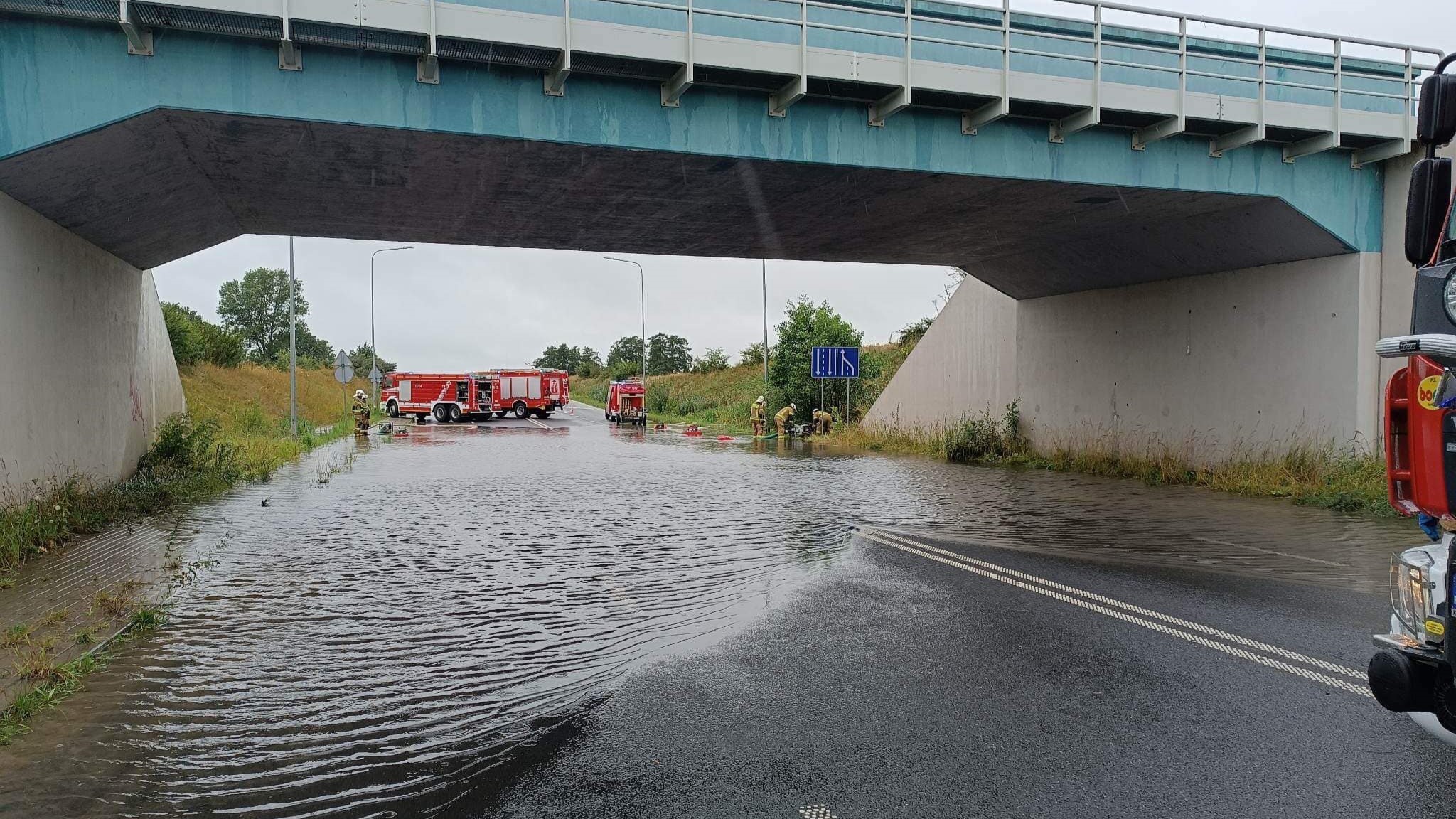 ulewa deszcz - MotoSygnały