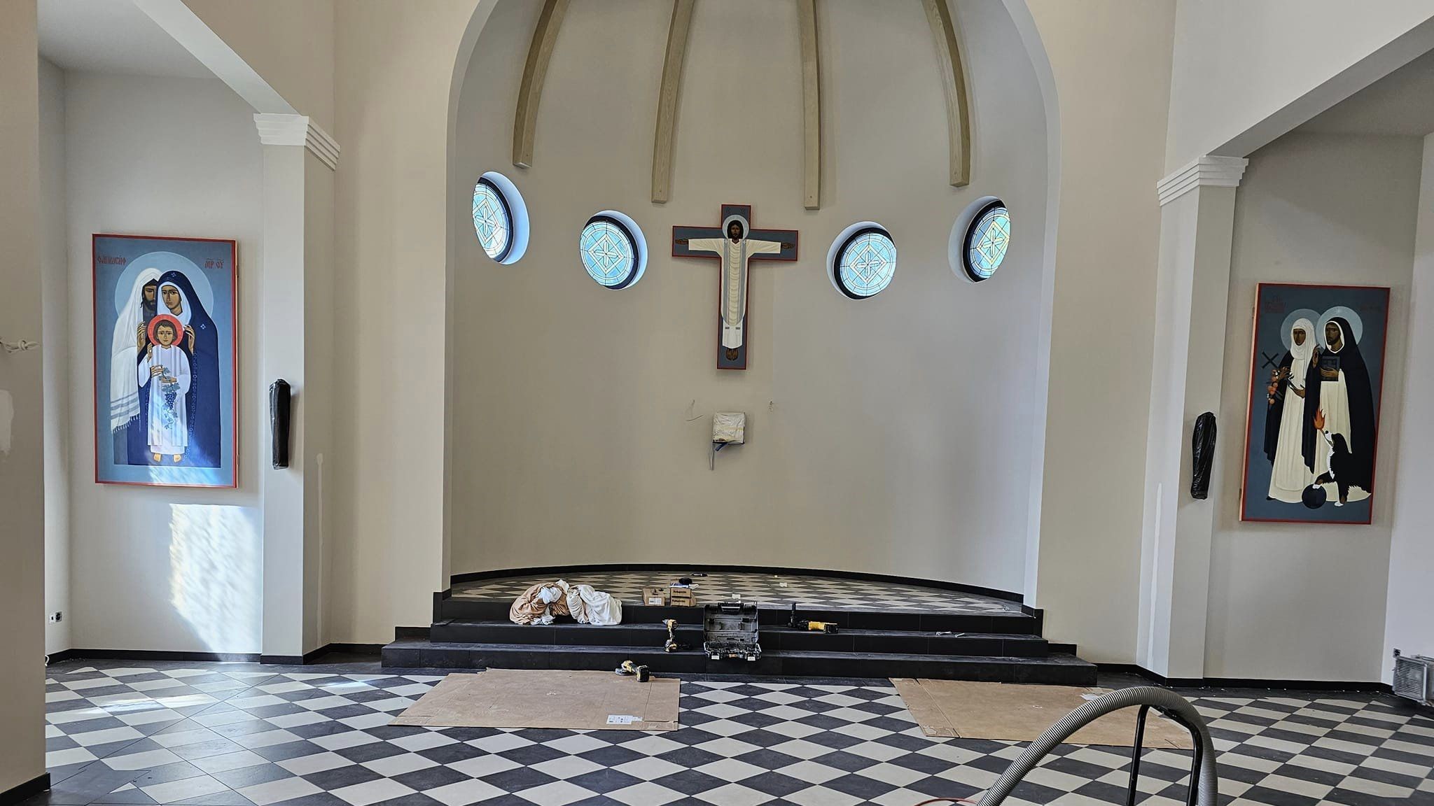 Dom Chłopaków w Broniszewicach kaplica - Dom Chłopaków w Broniszewicach