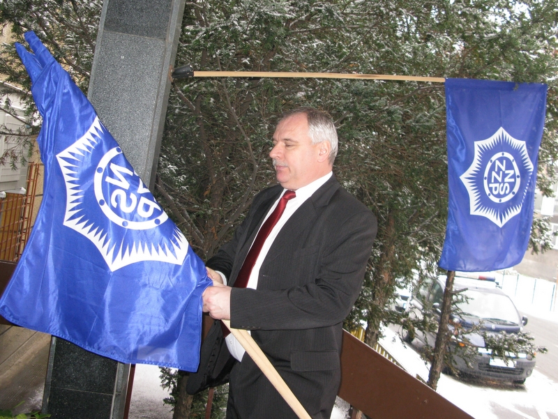Służby mundurowe - protest flagowy - Anna Skoczek