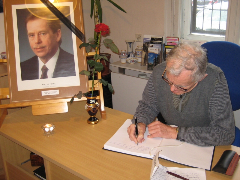 Vaclaw Havel - księga kondolencyjna - Aleksandra Włodarczyk