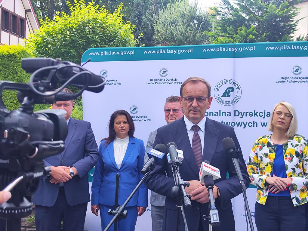 lasy państwowe pieniądze na drogi piła - Przemysław Stochaj - Radio Poznań