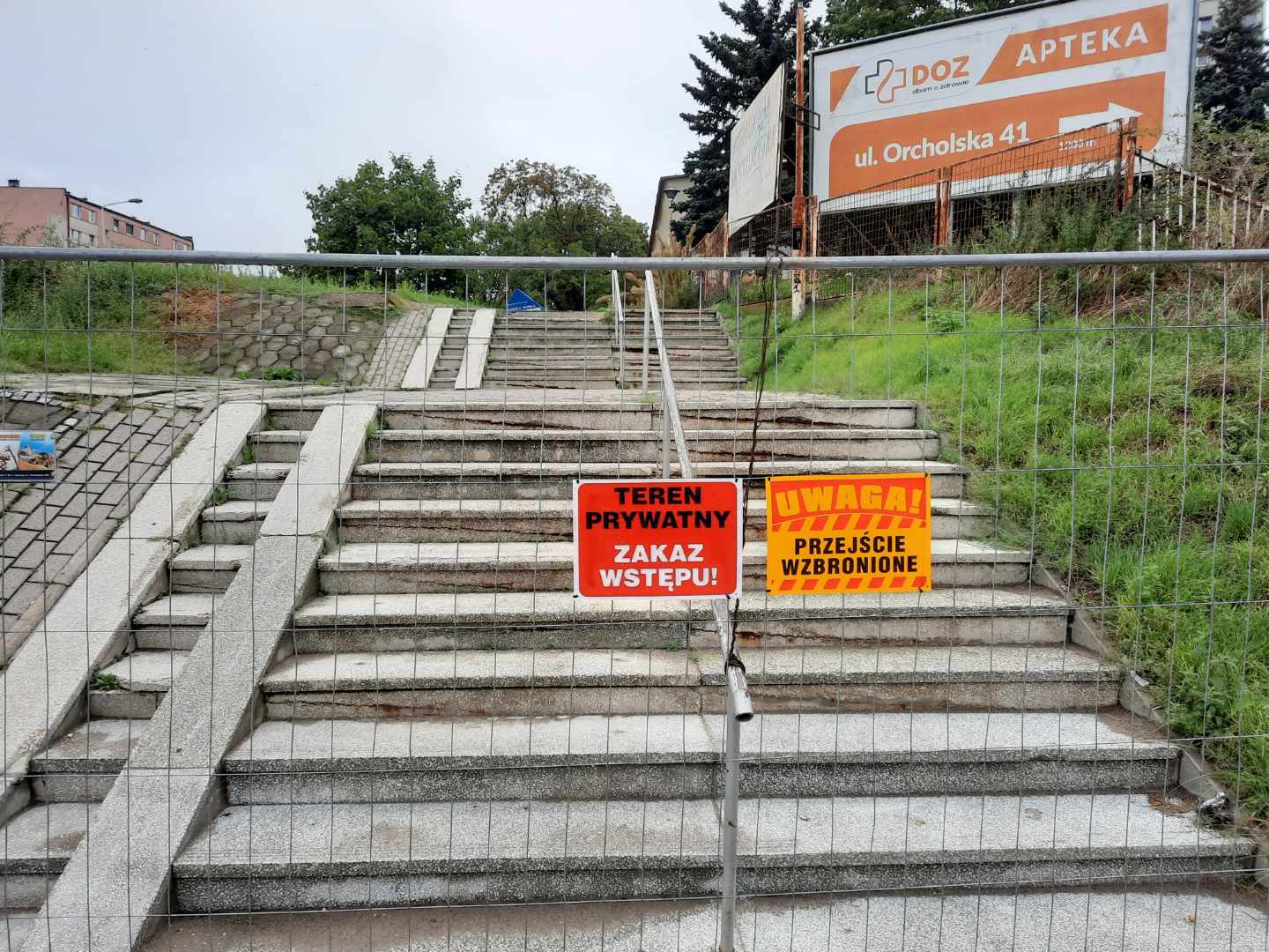 wejście na osiedle winiary gniezno - Rafał Muniak - Radio Poznań