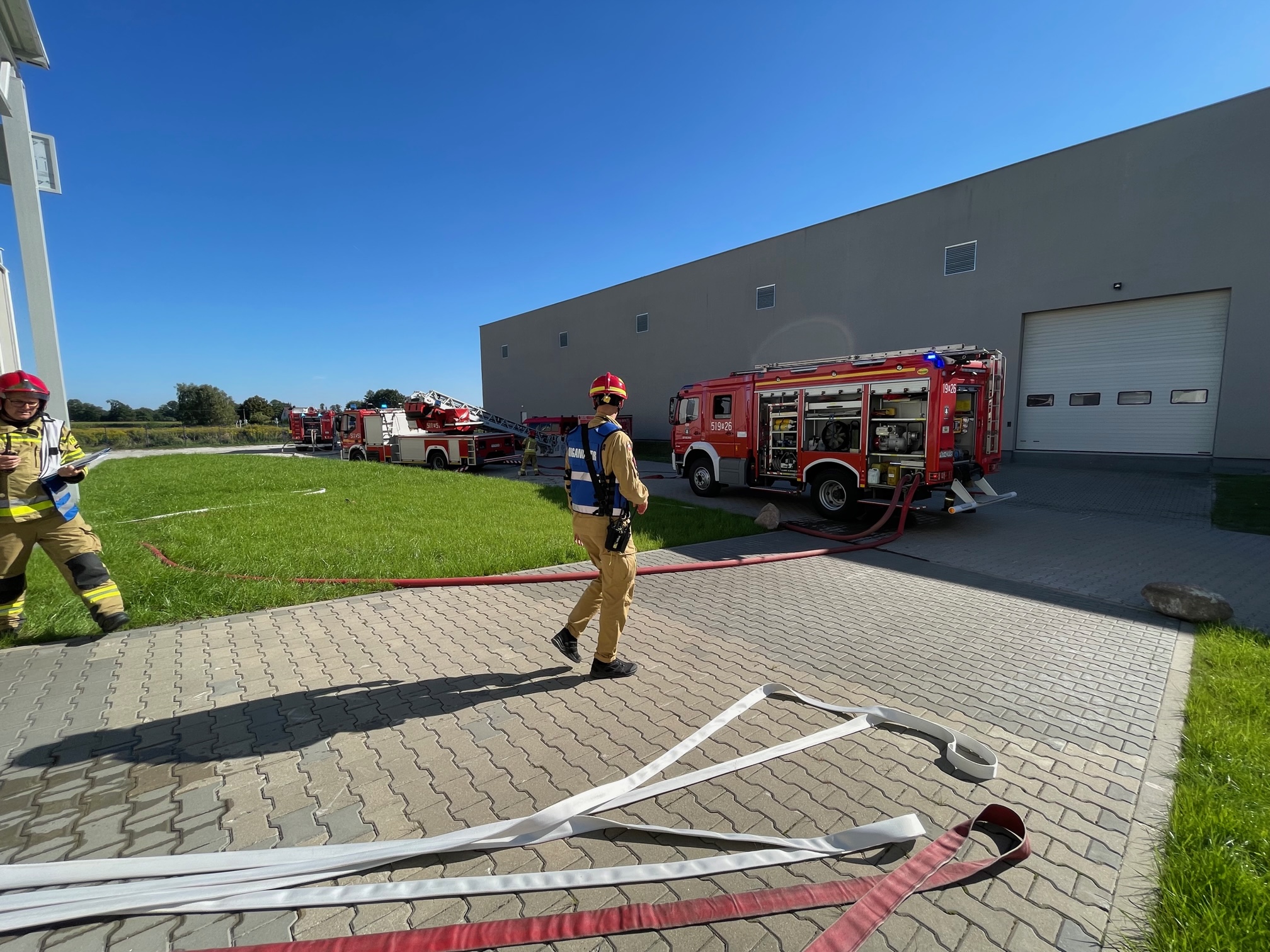 ćwiczenia glinno pożar hali straż pożarna - Kacper Witt - Radio Poznań