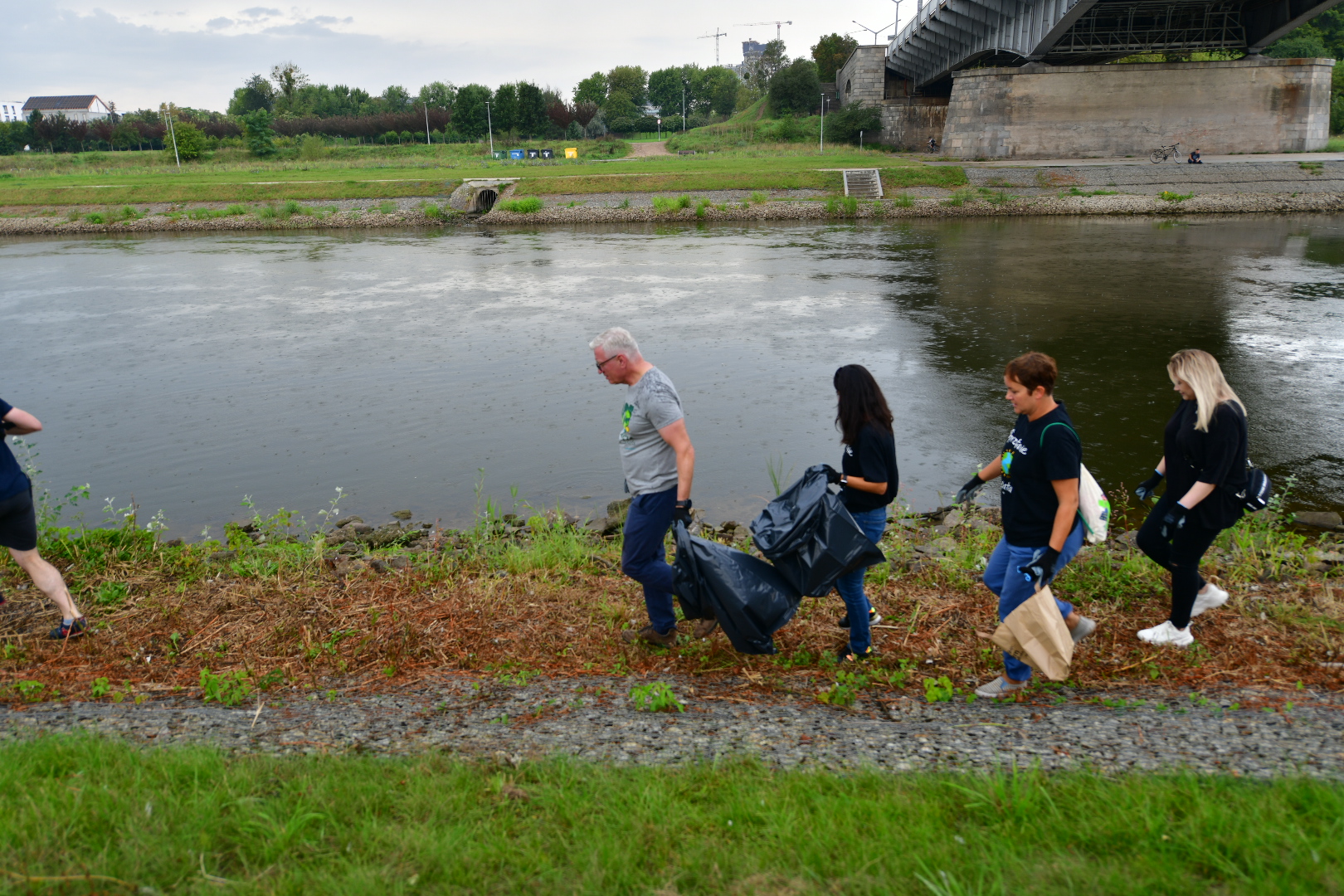 sprzątanie warty warta sprzątanie poznań jacek jaśkowiak sprząta - Wojtek Wardejn - Radio Poznań