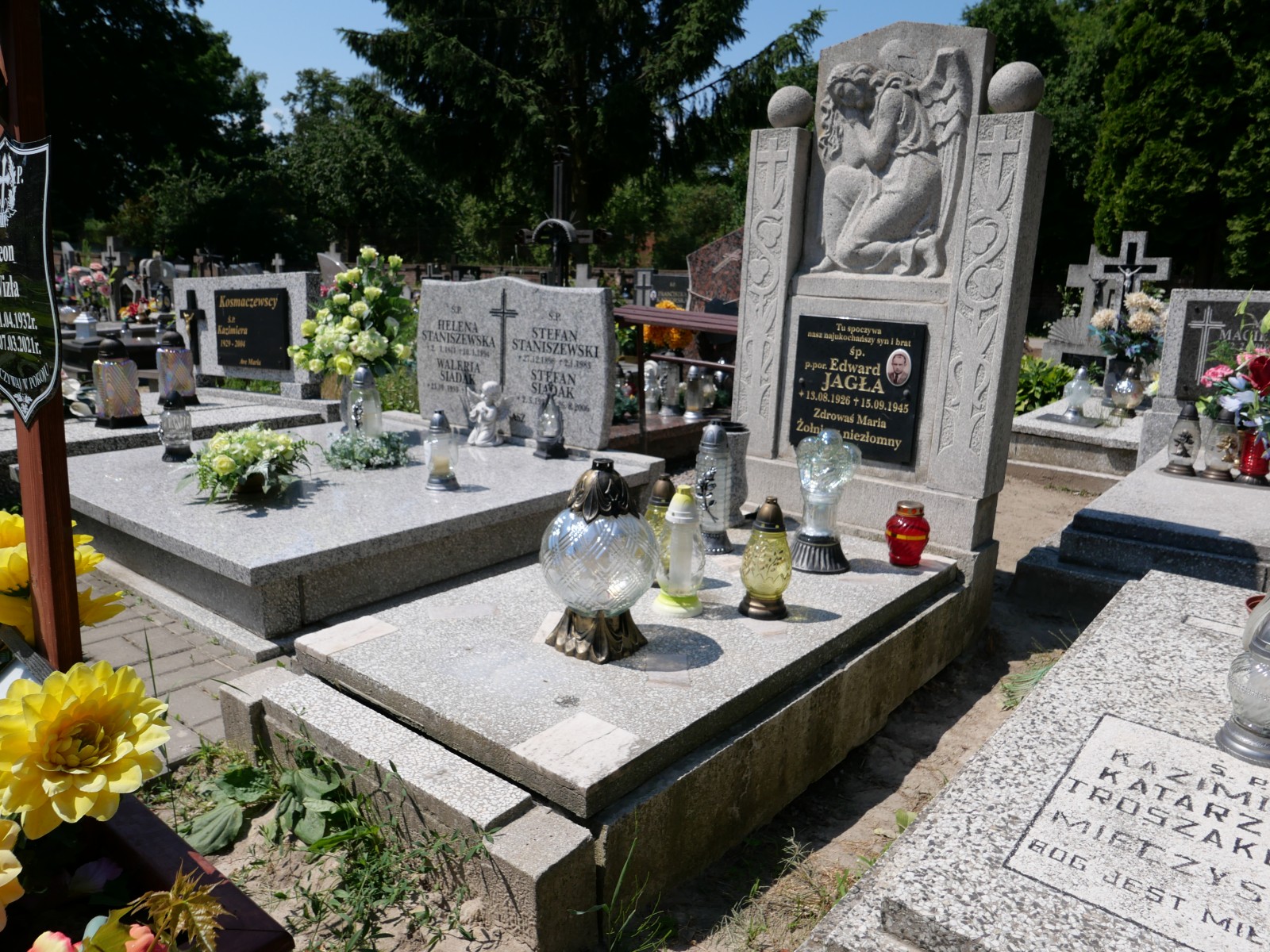 Grób ppor. Edwarda Jagły w Gnieźnie - Wielkopolski Urząd Wojewódzki