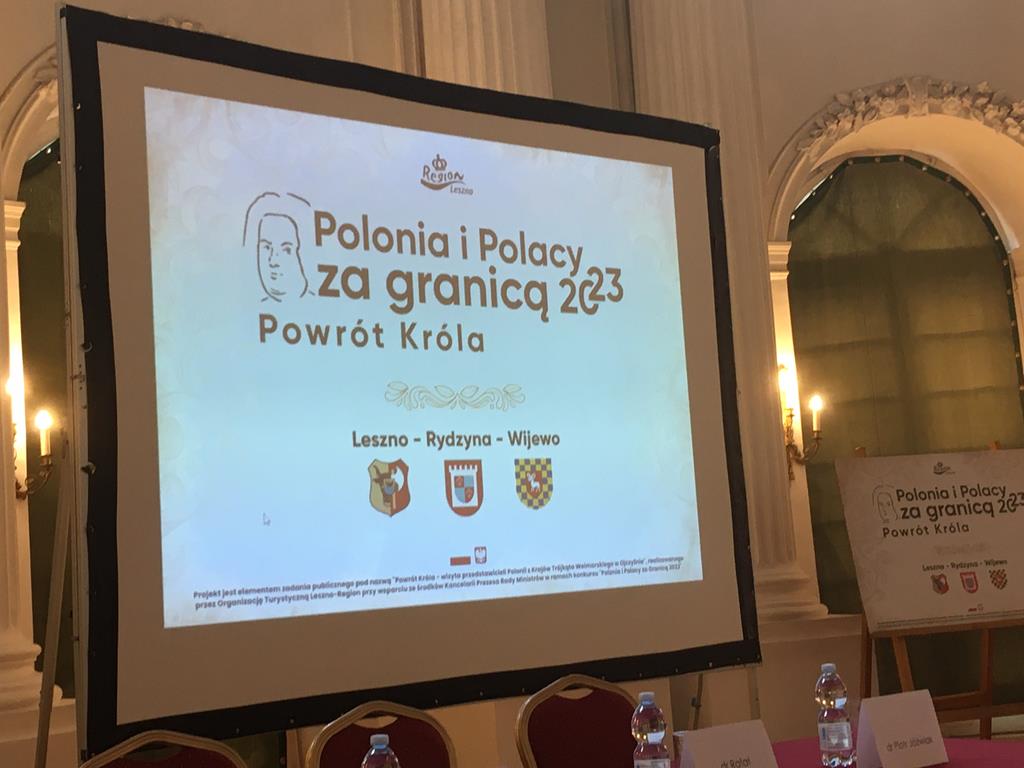 Powrót Króla zamek rydzyna - Jacek Marciniak - Radio Poznań