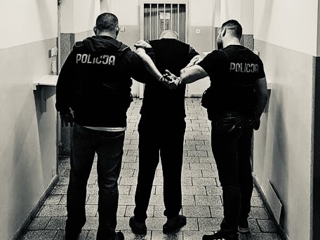 włamanie do fabryki lodów - KMP Poznań