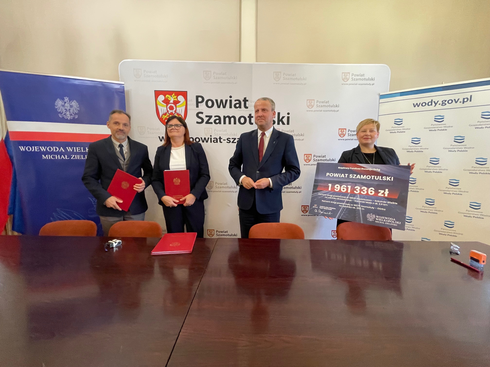 powiat szamotulski pieniądze na drogi wojewoda  - Kacper Witt - Radio Poznań