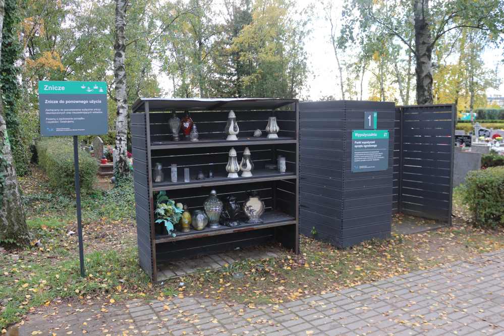 wypożyczalnia cmentarz wypożyczalnia sprzętu do sprzątania grobów - Leon Bielewicz - Radio Poznań