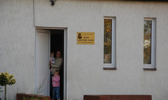 Dom Samotnej Matki kiekrz - kiekrz.faustyna.pl