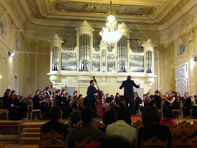 Kontrabasiści na konkursie w Rosji - Donat Zamiara