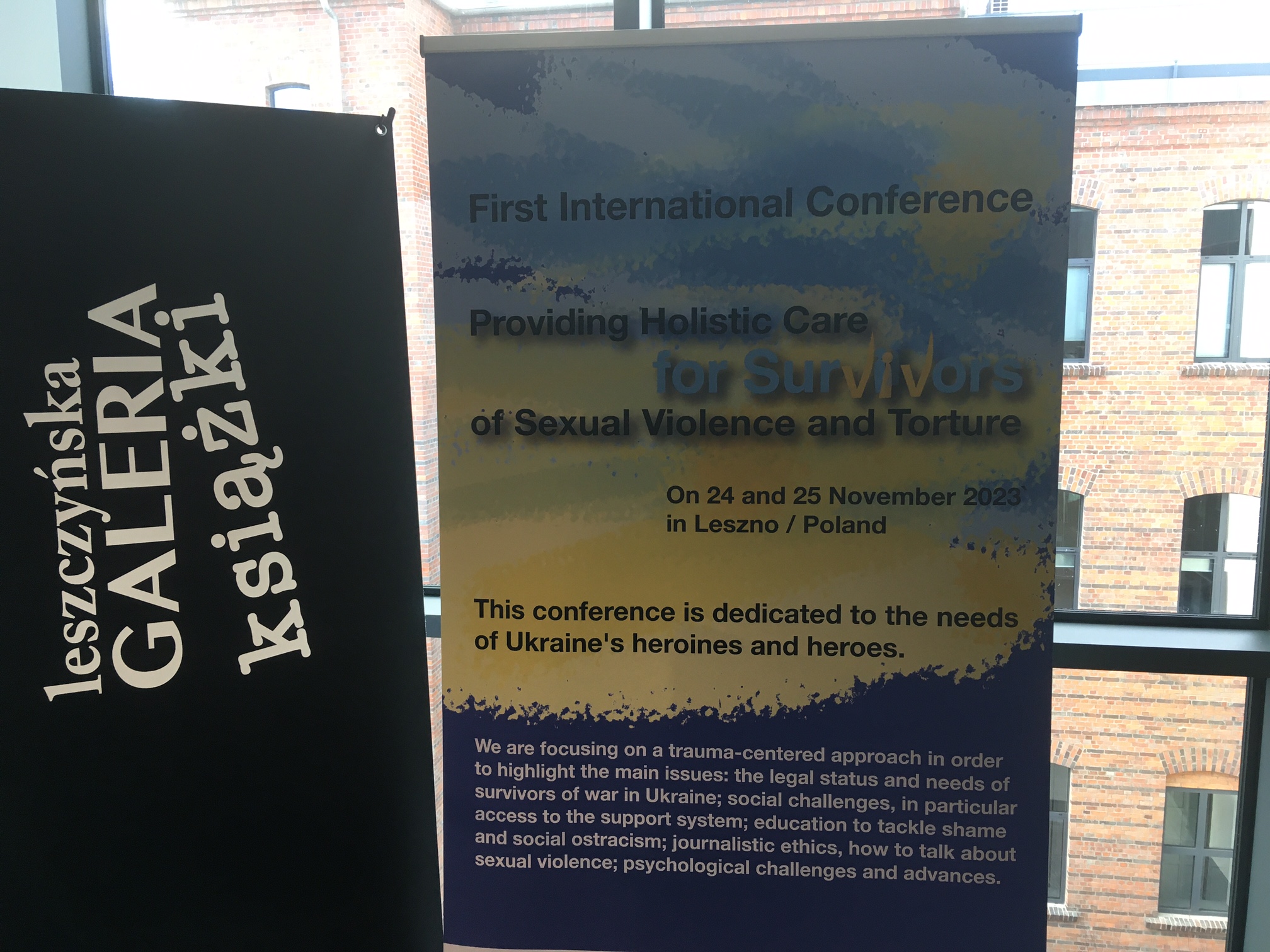 konferencja O traumach i zbrodniach wojennych współczesnego świata  leszno - Jacek Marciniak - Radio Poznań