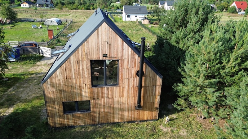 jaki-wybrac-komin-do-domku-letniskowego-calorocznego