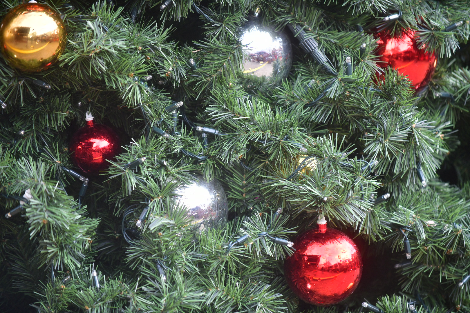 choinka bombki święta - Wojtek Wardejn - Radio Poznań